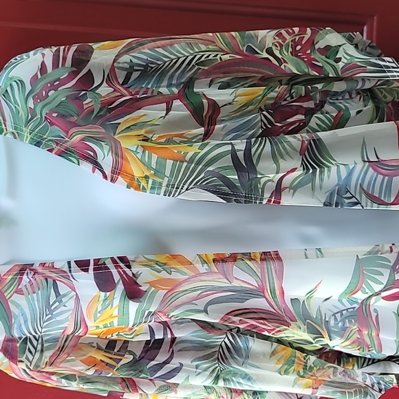 #63 Beautiful Multi Colored Mesh Overpiece - Picture 5 of 11